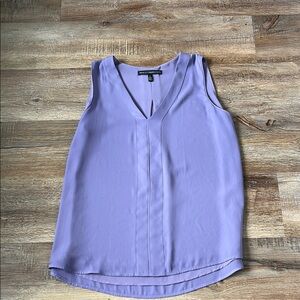 White House Black Market light purple V-Neck Sleeveless Tank